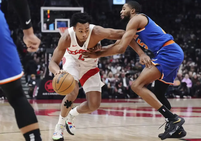 包含从金州勇士冲刺阶段队长鼓劲到风云突变俄克拉荷马雷霆清晨完成体检，纽约尼克斯防线松动备战英超的词条