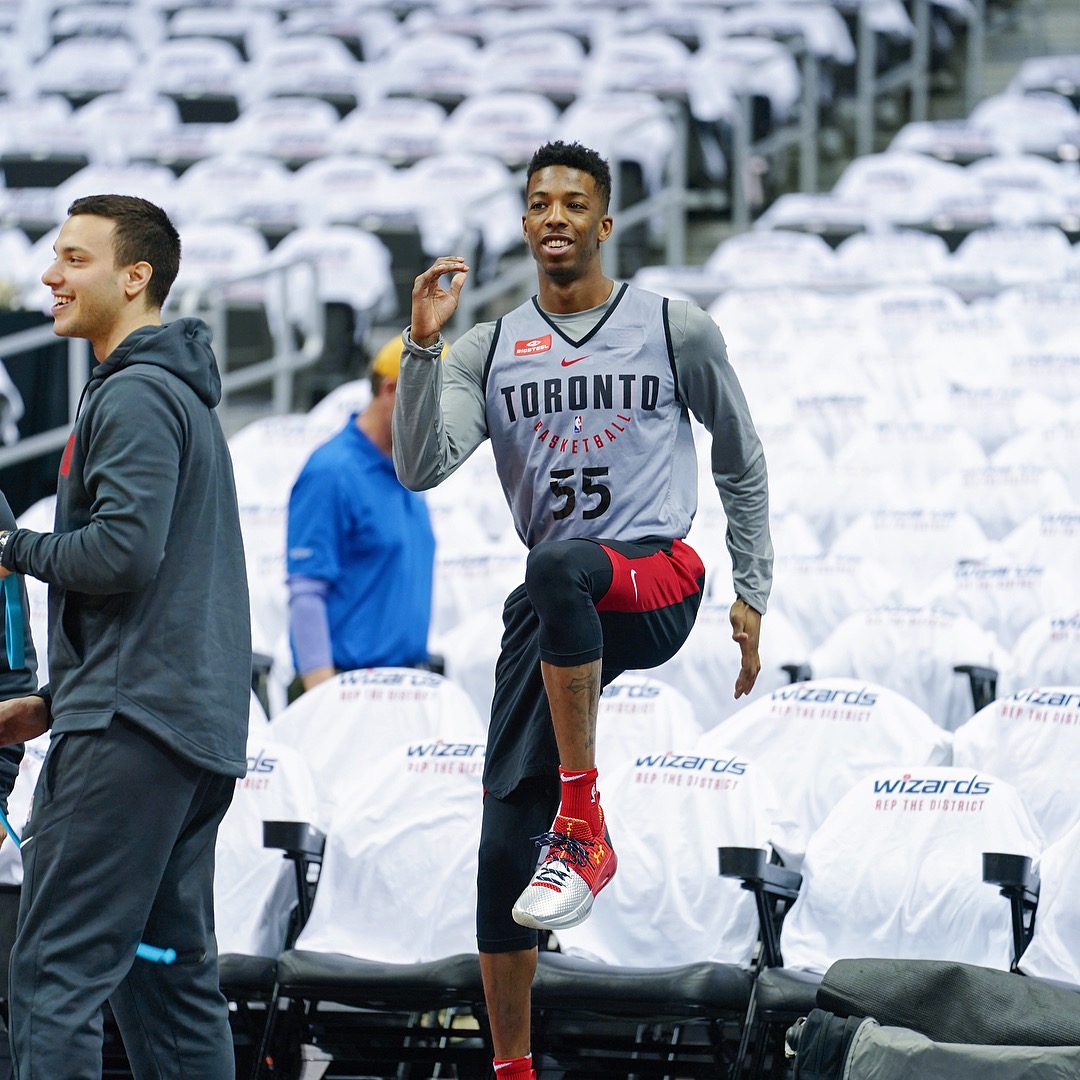  倪海厦说不跟浓眉的人来往 