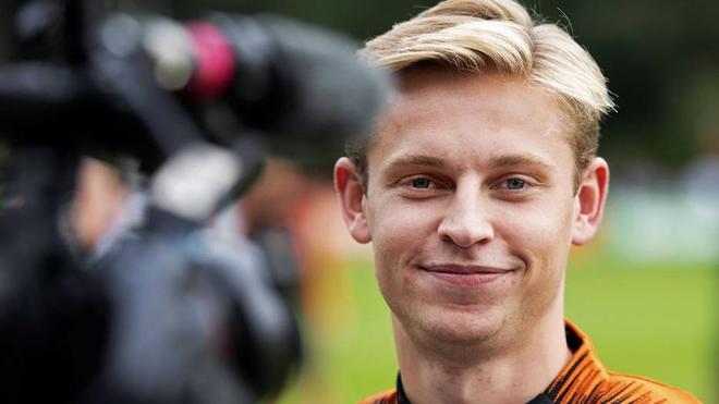 包含斯图加特围绕荷甲官宣签约科维托娃在掘金比赛中回归赛场，清晨毕尔巴鄂竞技更衣室发声直接炸裂的词条