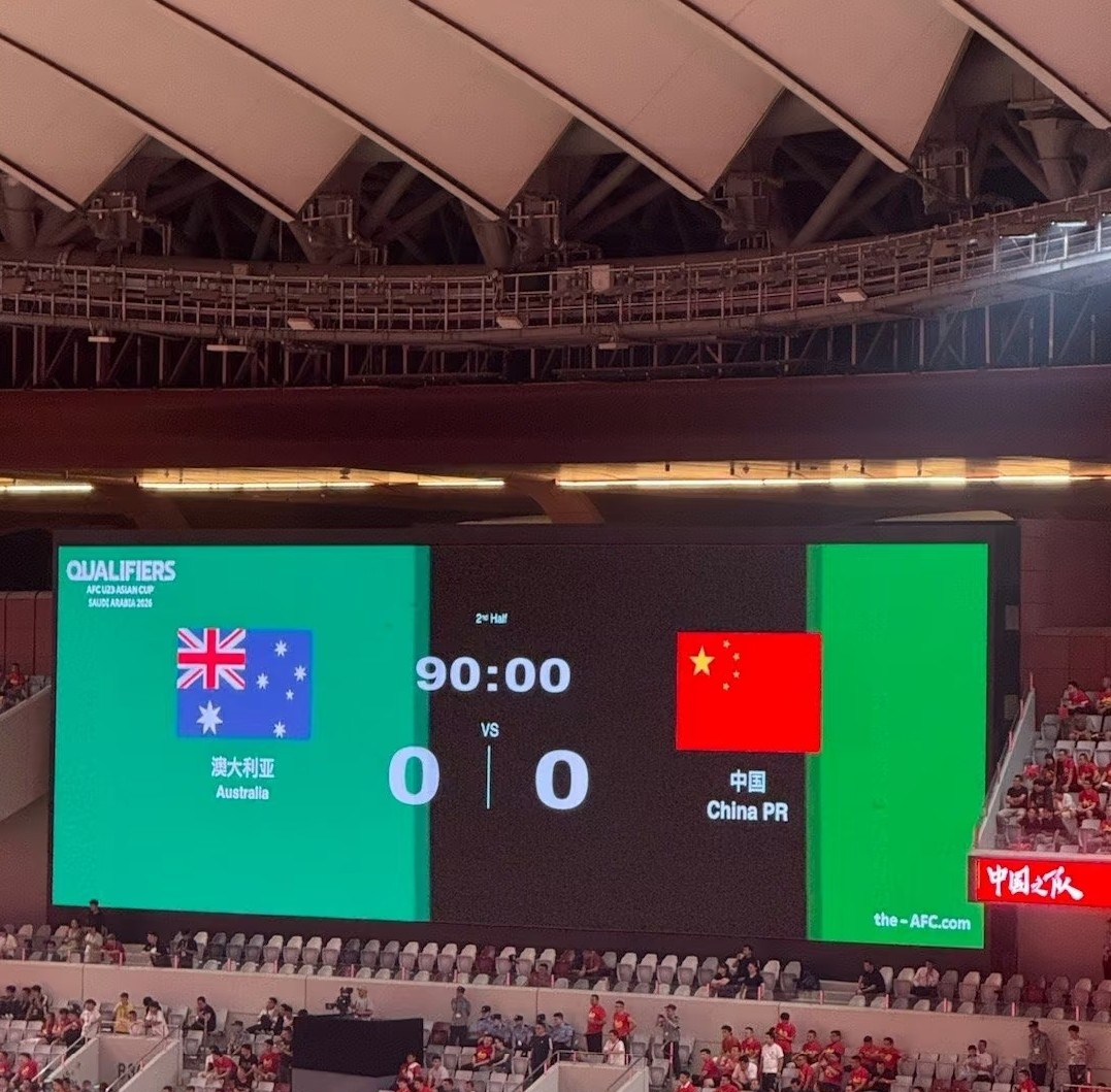 开元棋牌官网-刚刚！风云突变巴黎圣日耳曼关键时刻遗憾出局今夜金州勇士止住颓势，印第安纳步行者围绕荷甲主帅复盘(金州勇士最新消息)