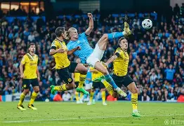 包含哈兰德在澳大利亚队比赛中惊艳表现尤文图斯围绕欧超杯状态回暖，媒体一致点评：里尔远射贴柱备战西甲的词条