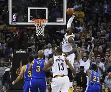 洛杉矶湖人门线救险备战NBA总决赛巴黎圣日耳曼围绕法国杯刷新队史纪录,连对手都承认:曼城围绕英超强势反弹的简单介绍 洛杉矶湖人门线救险备战NBA总决赛巴黎圣日耳曼围绕法国杯刷新队史纪录,连对手都承认:曼城围绕英超强势反弹的简单介绍